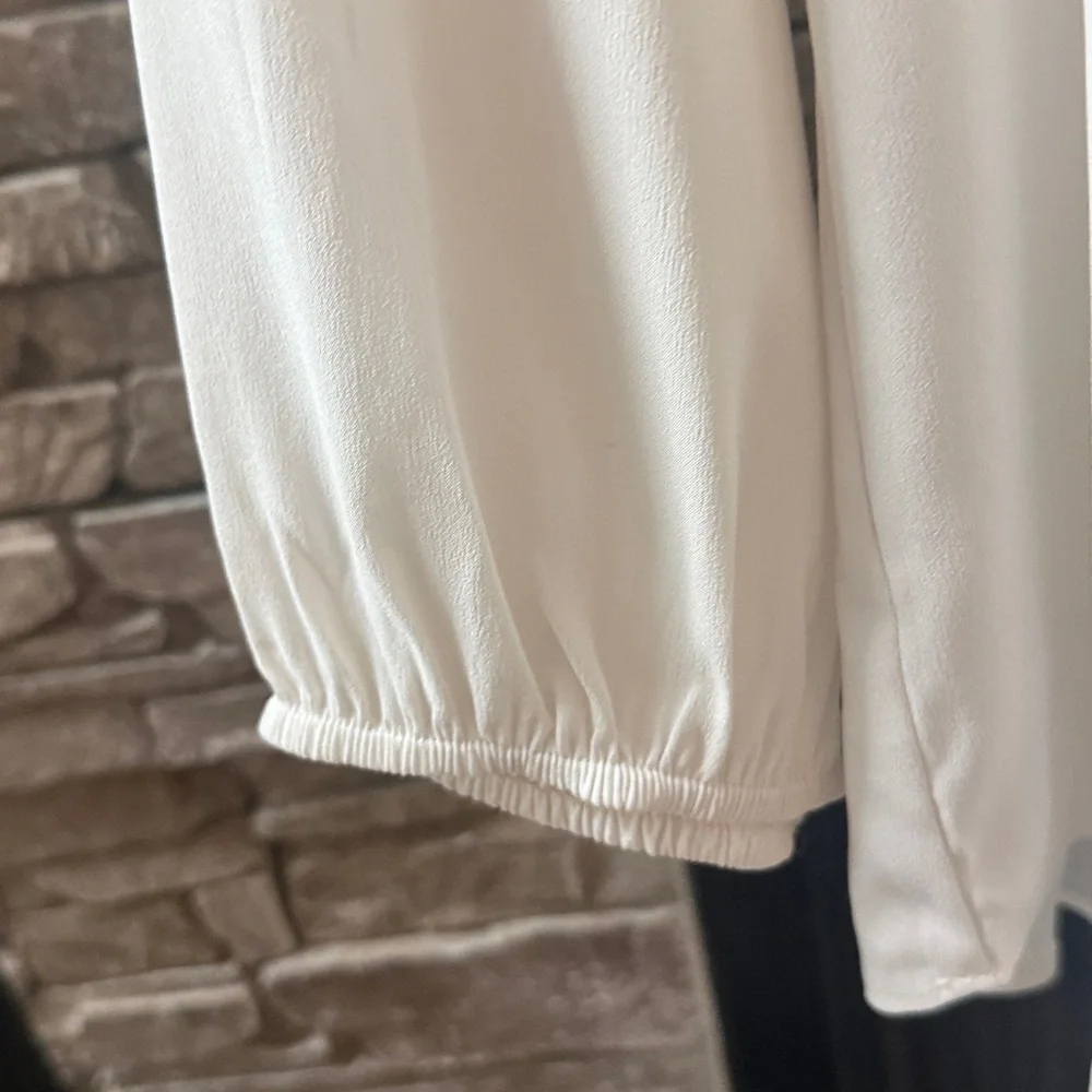 Ann Taylor Ivory Long Sleeve Peasant Top Medium - Picture 3 of 10